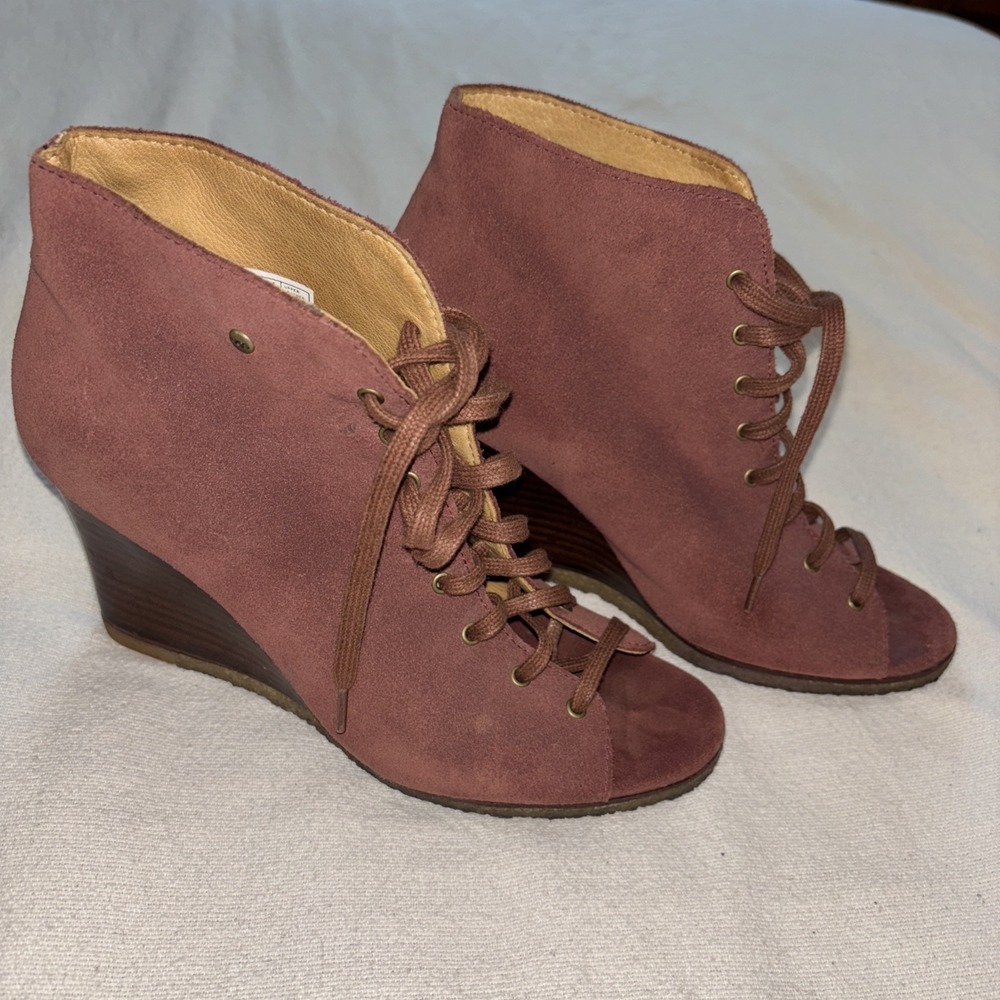 UGG Women's Elyse Open Toe Maroon Suede Lace Up Ankle Heels Boho Career Wear 6.5